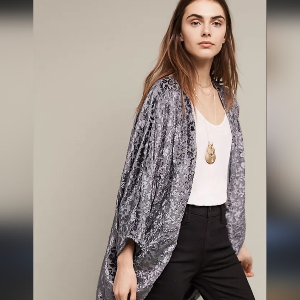 Anthroplogie Feathers By Tolani Grey Velvet Burnout Kimono One Size Fits All